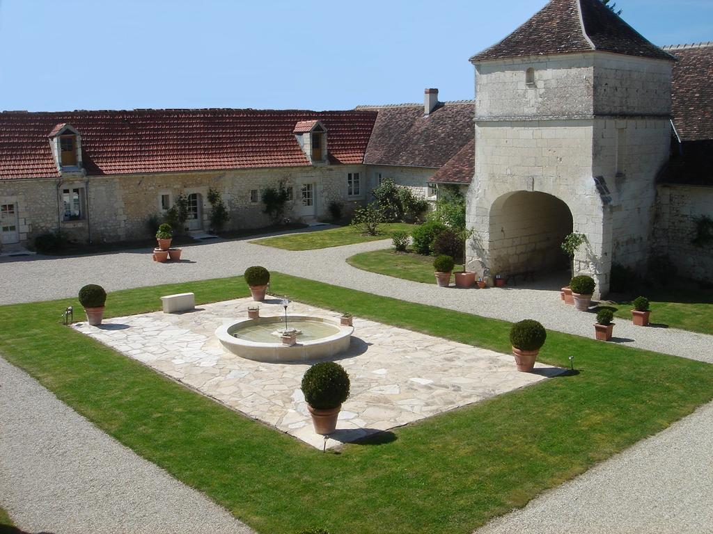 Manoir De La Rousselliere Aparthotel Loches Zewnętrze zdjęcie