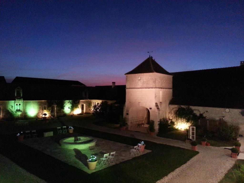 Manoir De La Rousselliere Aparthotel Loches Zewnętrze zdjęcie